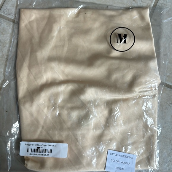 CHAMPAGNE COWL NECK TANK 🍾 - Picture 6 of 8